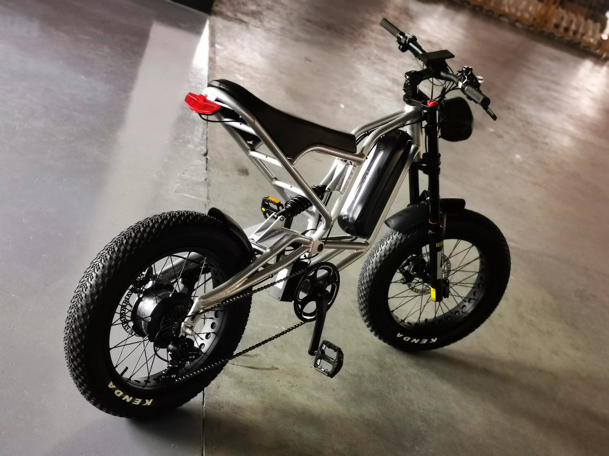 Vélo électrique Fatbike | Atom Ride JY09 | 500 W | V-max 25 km/h | Autonomie 105 km - Urban Bikes