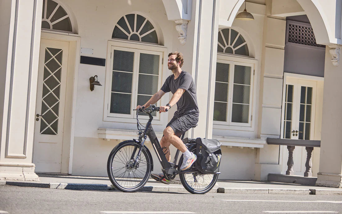 Vélo électrique urbain | A-Spadz QREATE City Pro | 250 W | V-max 25 km/h | Autonomie jusqu’à 100 km - Urban Bikes
