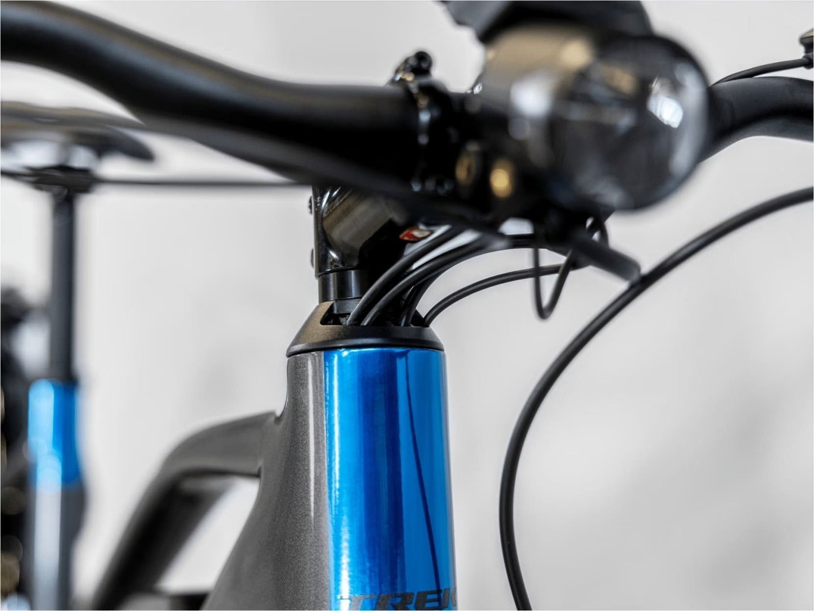 Trek Allant+ 6 Stagger 725 Wh 650b 2023 – Image 5